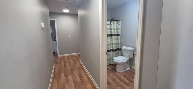 Building Photo - 9307 Coffee St