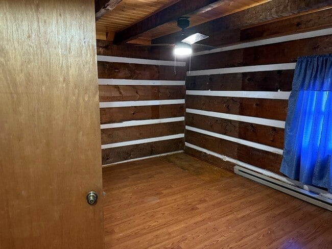 Building Photo - 523 Sundown Dr