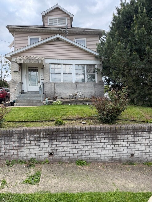Building Photo - 3817 Marland Heights Rd