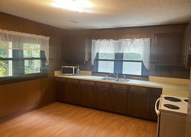 Building Photo - Yadkinville for rent!!