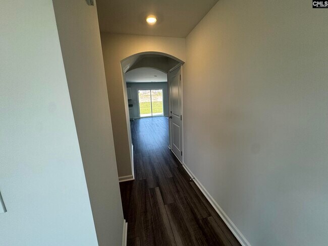 Building Photo - 3081 Hallsdale Dr