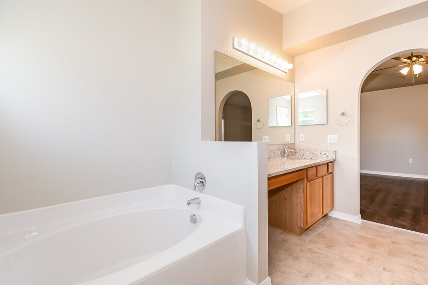 Building Photo - 3610 Braeden Ct
