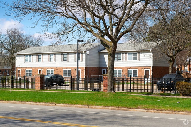 Primary Photo - Holland Townhouses