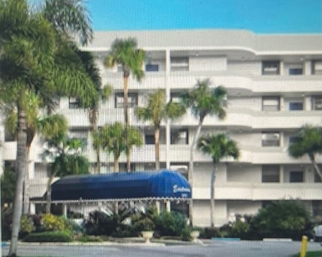 Building Photo - 1850 Homewood Blvd