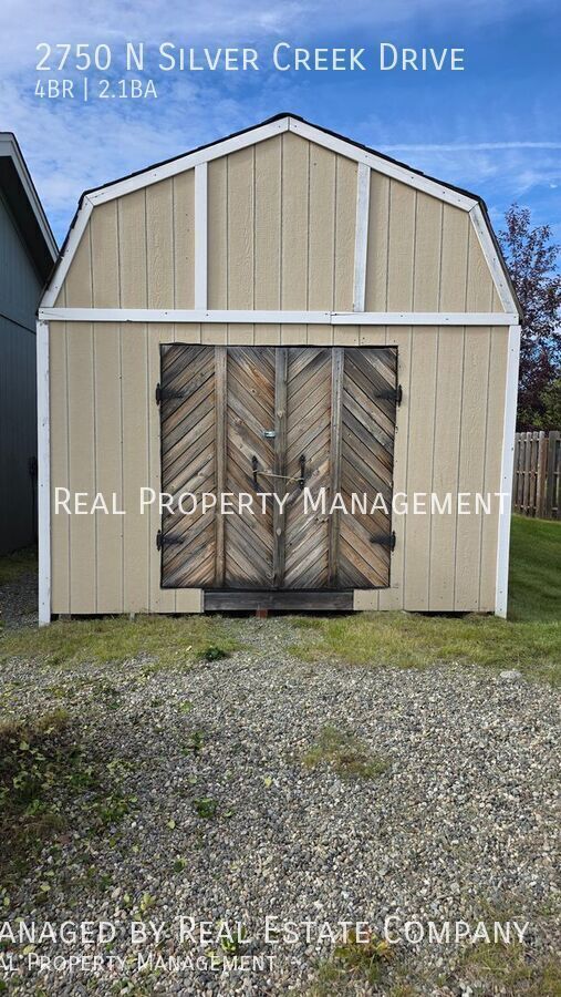 Building Photo - 2750 N Silver Creek Dr