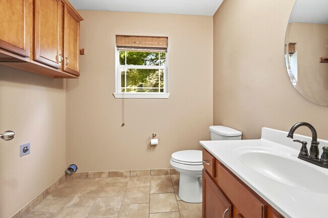Building Photo - 401 S Village Cir