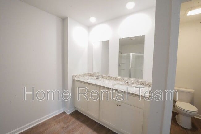 Building Photo - 463 Coconut Dr