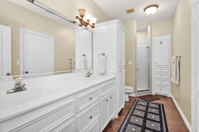 Building Photo - 1502 Wimbledon Dr