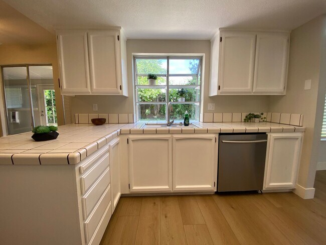 Building Photo - Gorgeous Home With Multiple Living Rooms, Two Primary Suites, Fruit Trees, And More!