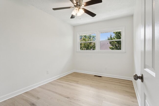 Building Photo - 13A Colberts Ln