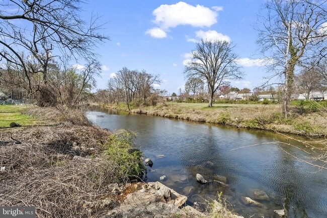 Building Photo - 5340 Holmes Run Pkwy