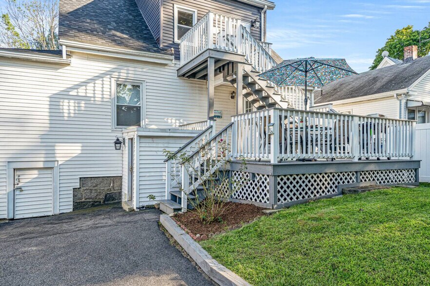 Building Photo - 170 Vassall St