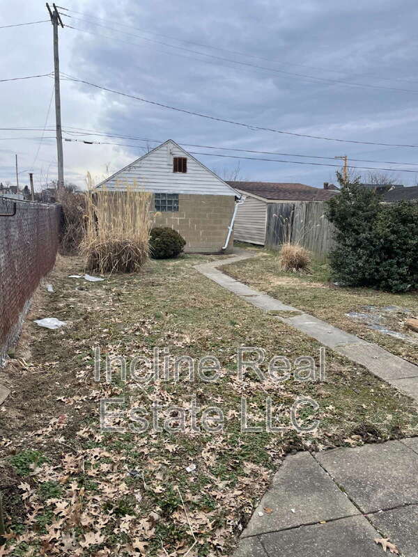 Building Photo - 1511 Scott St