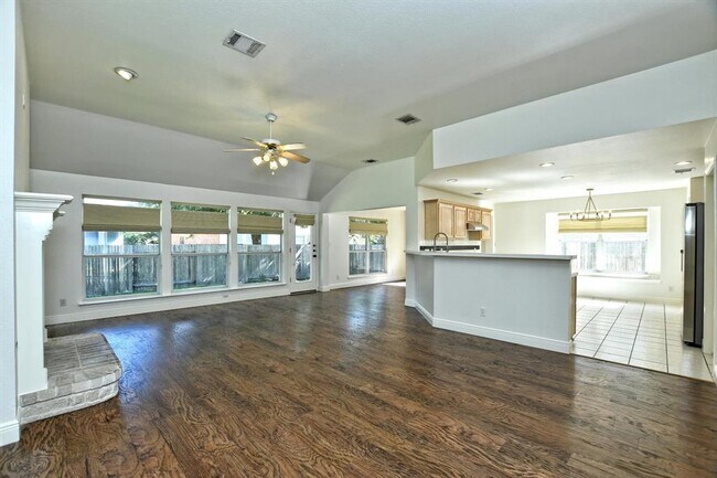 Building Photo - 2306 Oakshire Cove