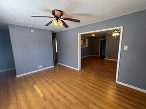 Building Photo - 55 Elm Ct