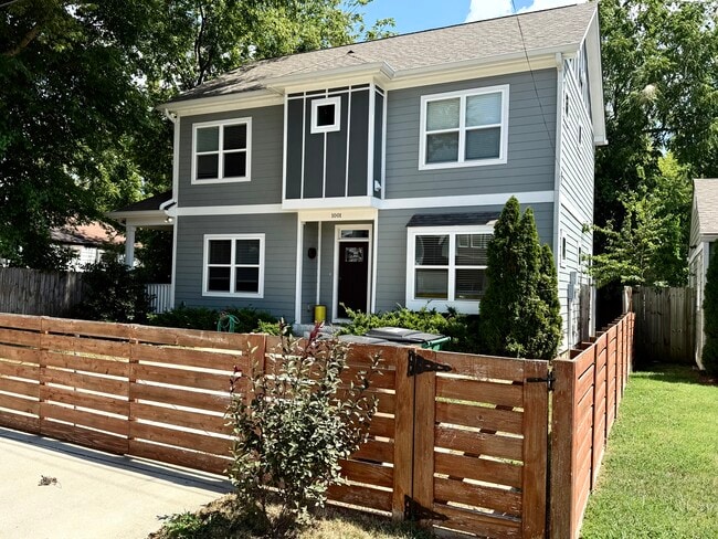 Primary Photo - 1001 57th Ave N