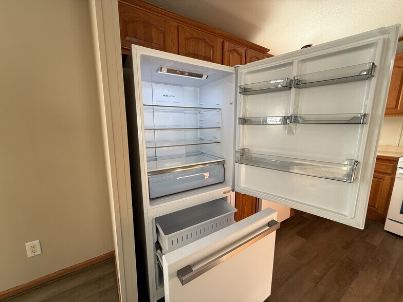 Building Photo - 11701 Cascade Cir