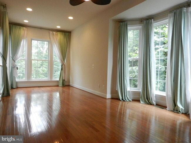 Building Photo - 13700 Maple Sugar Ln