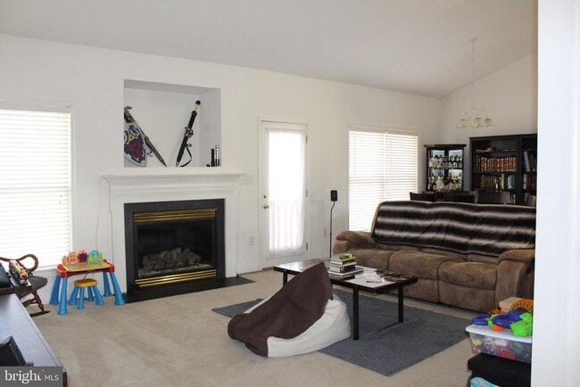 Building Photo - 211 Dogwood Ave