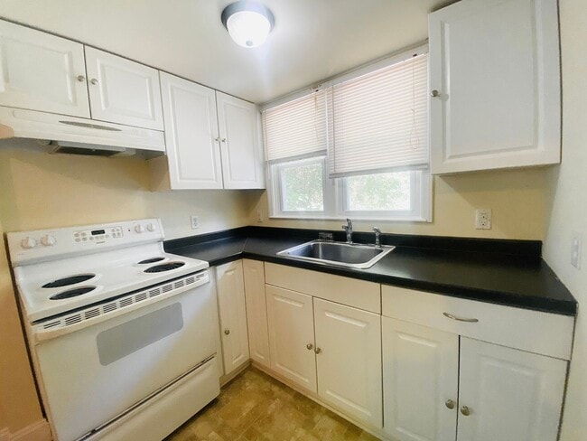 Building Photo - 2 Bedroom, 2 Bathroom home in Durham