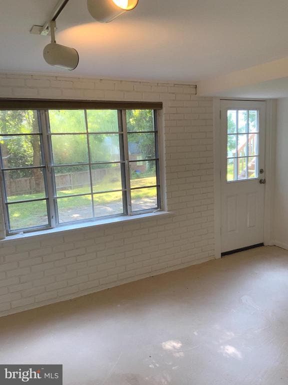 Building Photo - 4410 Woodfield Rd