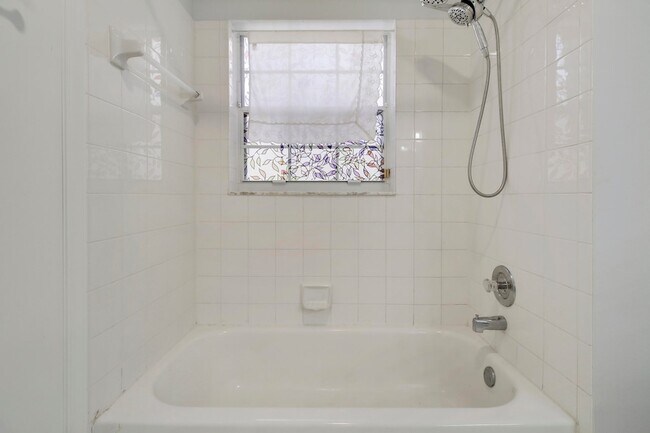 Building Photo - 7333 Burgess Dr