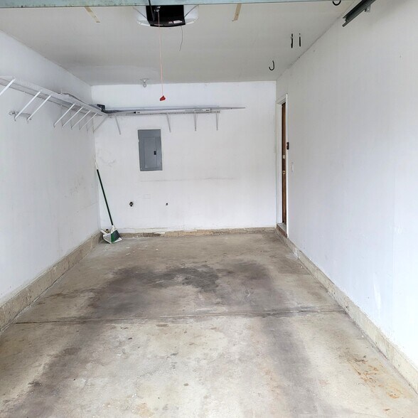 Building Photo - 1934 Heron Ave