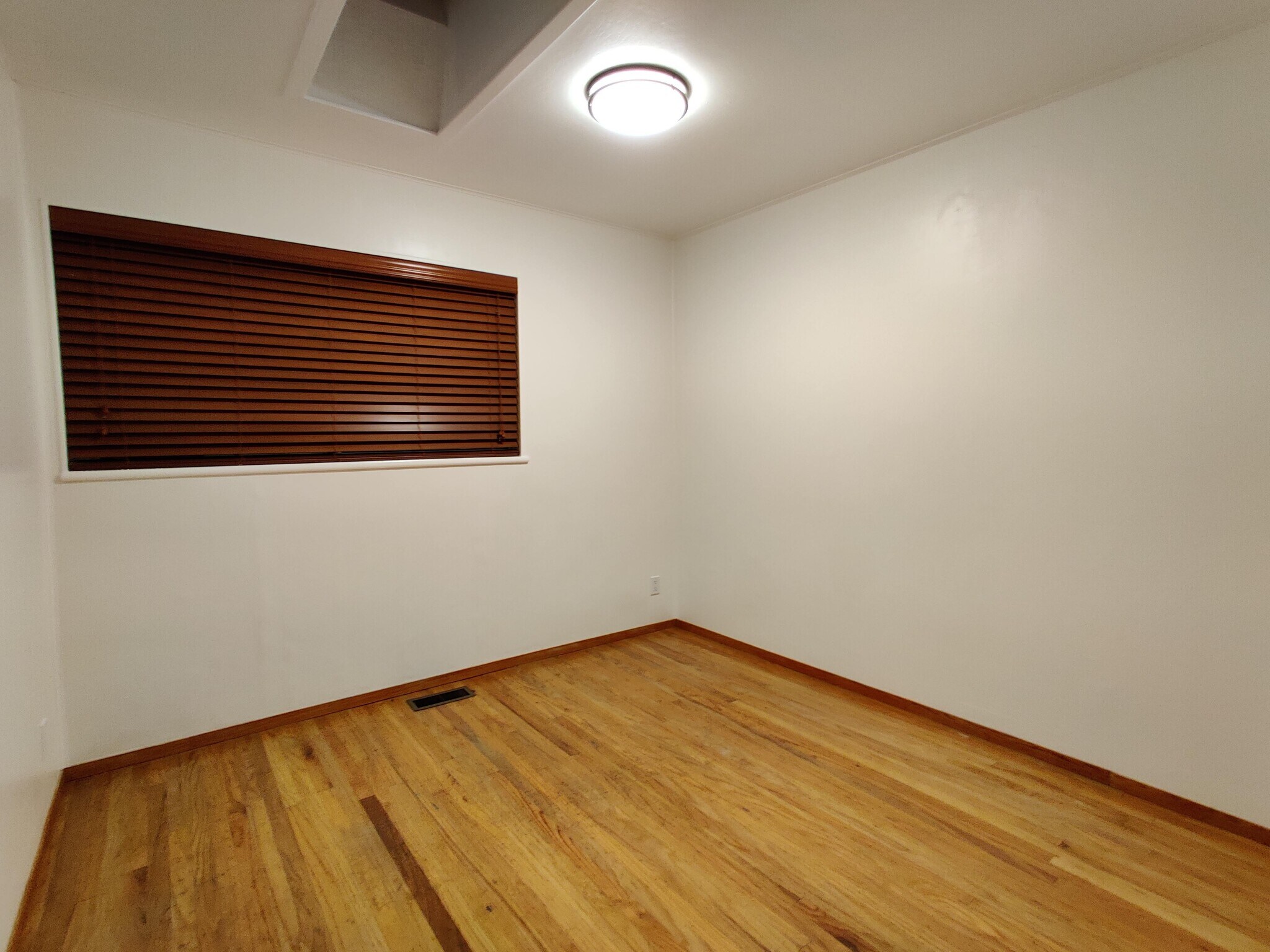 Building Photo - 163 Deepstone Dr