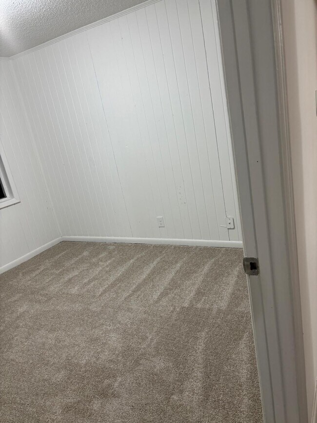 Building Photo - 4311 Ashland Dr