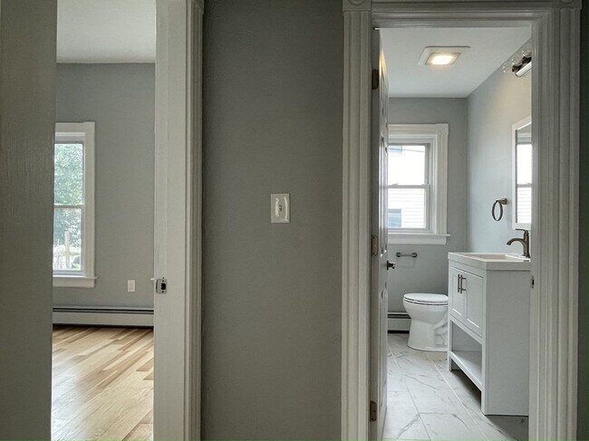 Hallway - 108 Pine St