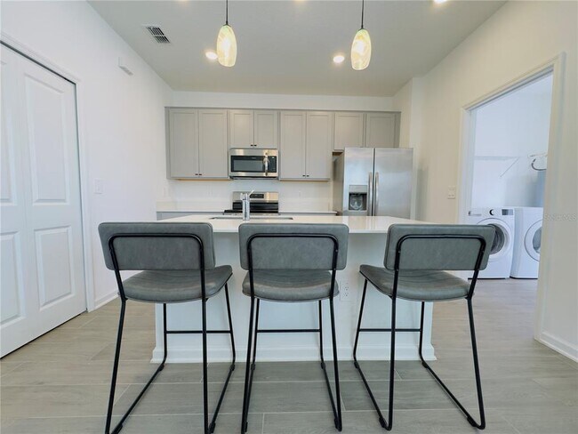 Building Photo - 6104 Park Promenade Way