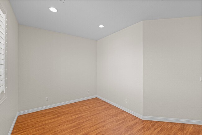 Building Photo - Beautiful West Vegas Home With Next Gen Suite