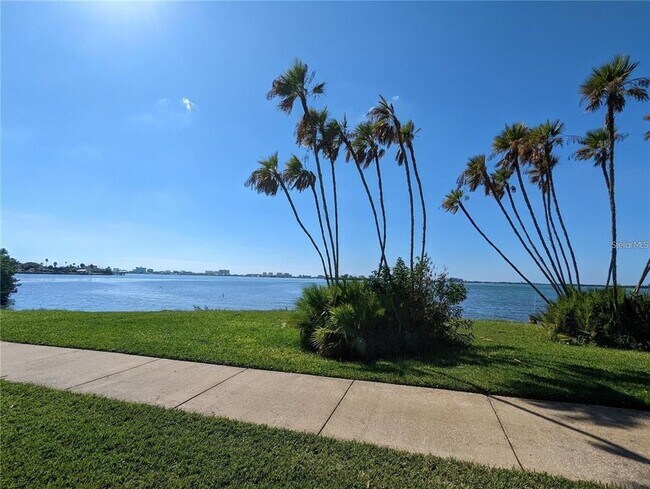 Building Photo - 1922 Springtime Ave