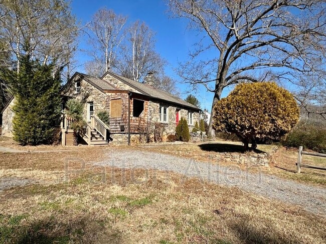 Building Photo - 20 Bell Rd