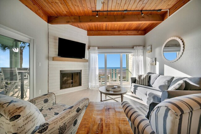 Building Photo - 19530 Gulf Blvd