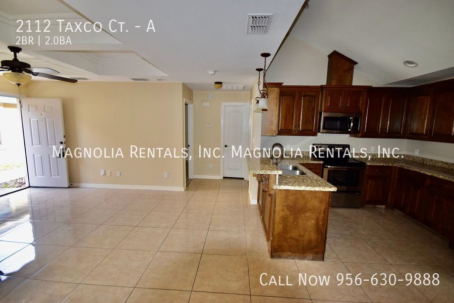 Building Photo - 2112 Taxco Ct