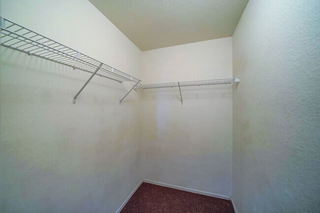 Building Photo - AVAILABLE NOW!!! Oversized Bedrooms in Johnson Ranch