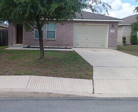 Building Photo - Washer/Dryer Included – Move-In Ready Home in Hills of Shaenfield!