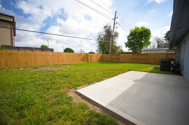 Building Photo - 18018 Santolina Ln