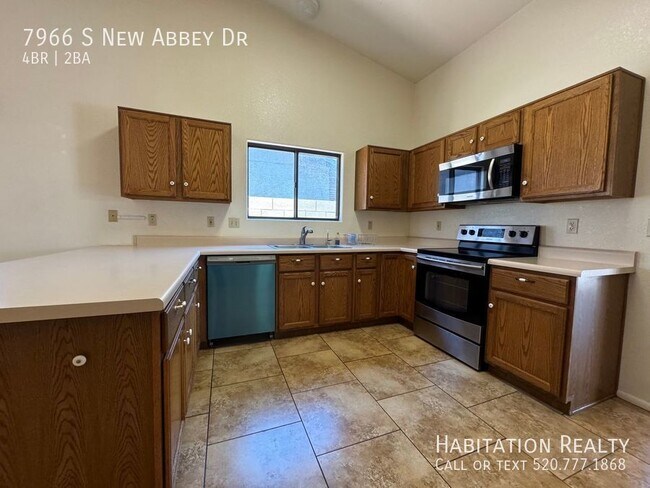 Building Photo - 7966 S New Abbey Dr