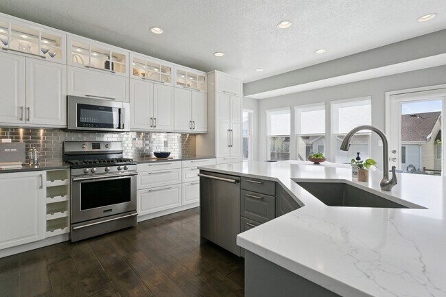 Building Photo - 15510 Jessie Dr