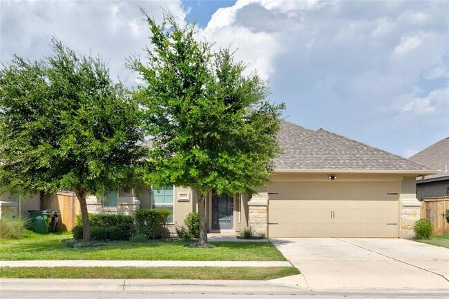 Primary Photo - 2424 Burberry Ln