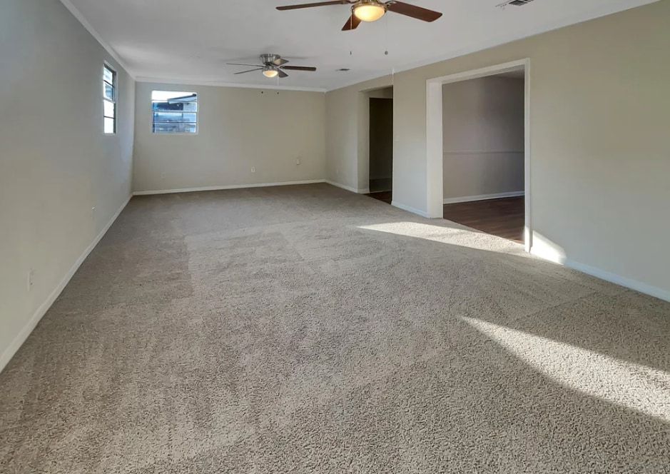 Building Photo - 7748 Knoll Dr N