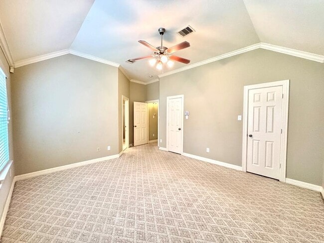 Building Photo - 2715 Cresthollow Ln