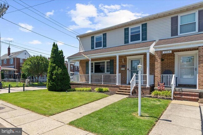 Building Photo - 1268 Delbert Ave