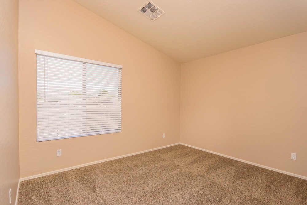 Building Photo - 14844 W Columbine Dr