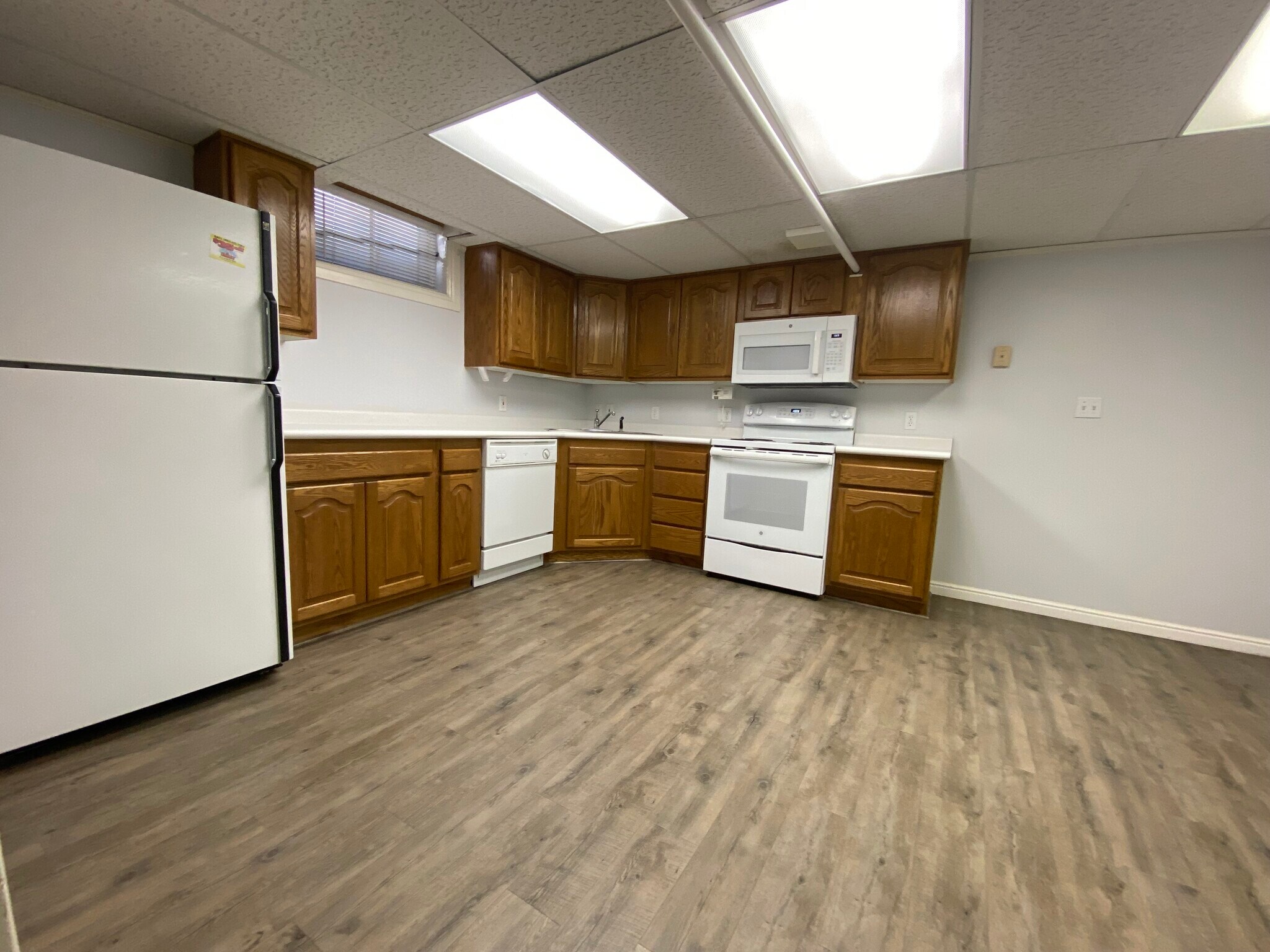 Building Photo - 2107 E Browning Ave