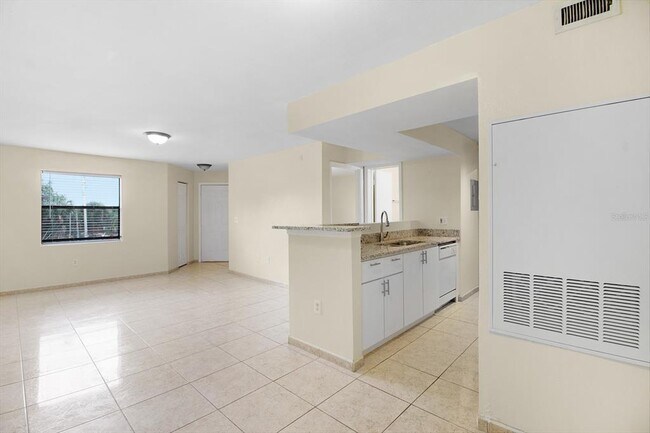Building Photo - 3036 Parkway Blvd