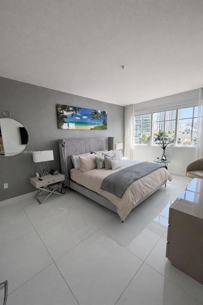 Building Photo - 250 Sunny Isles Blvd