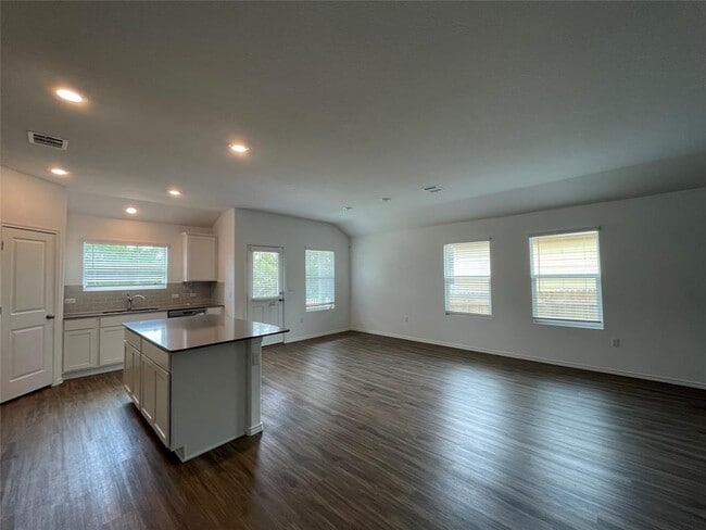 Building Photo - 10717 Steinbeck Dr